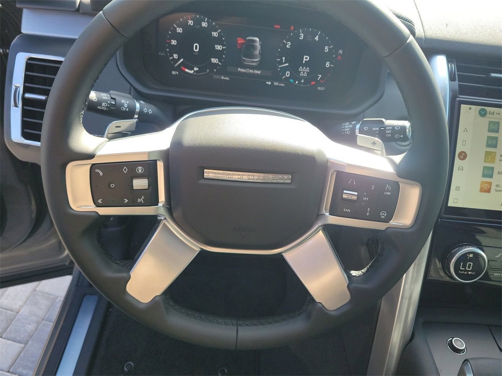 2025 Land Rover Discovery SE photo 28