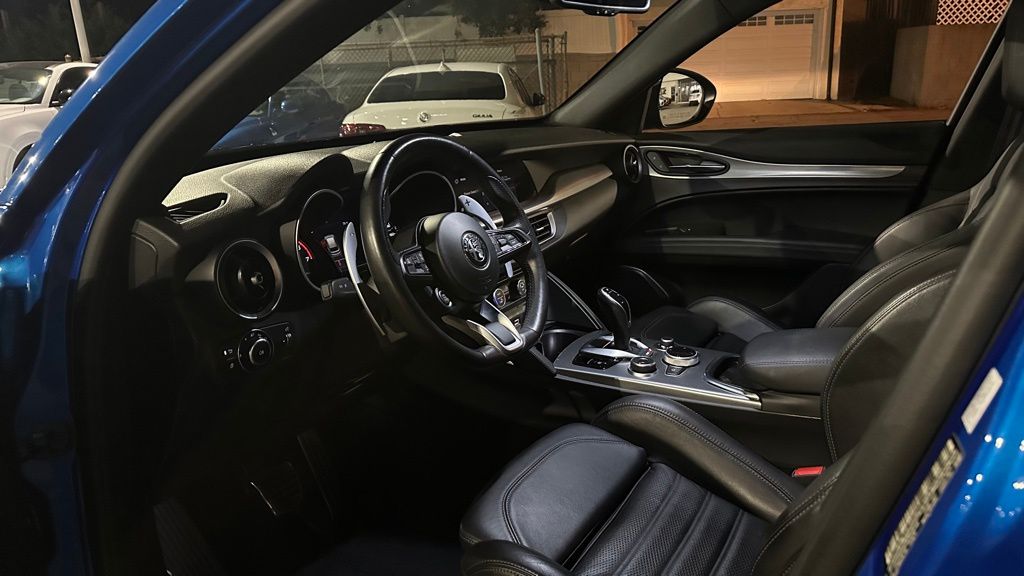 2022 Alfa Romeo Stelvio Ti photo 7