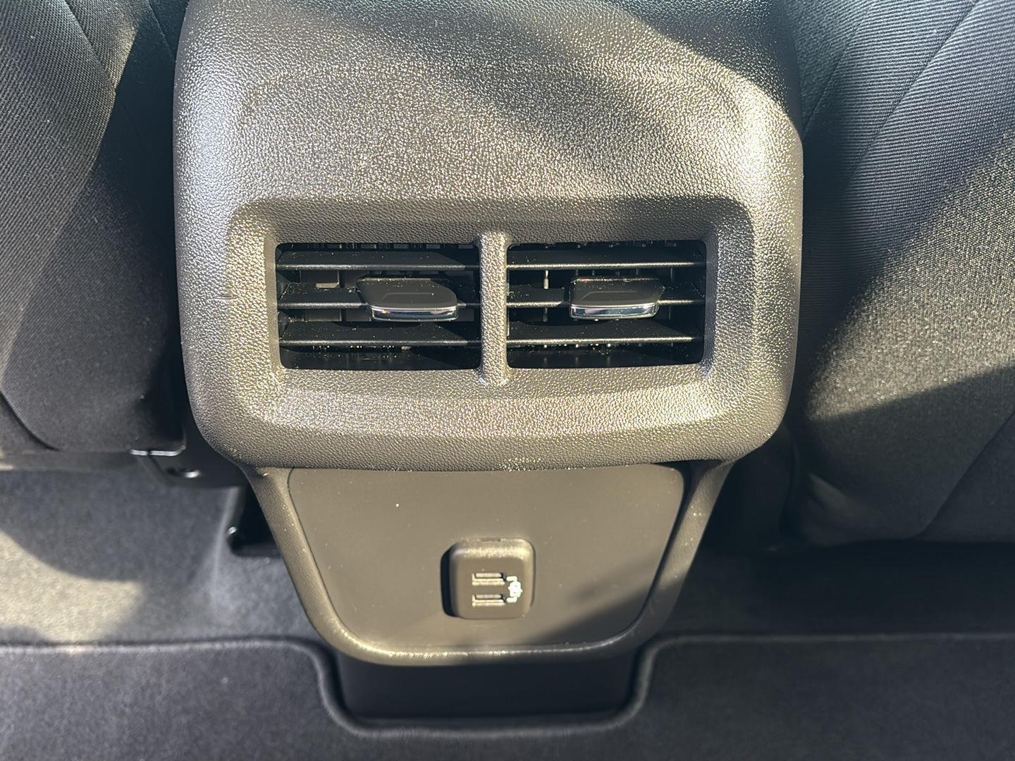 2022 Chevrolet Equinox LT photo 21