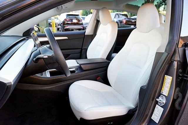 Used 2023  Tesla Long Range image 14