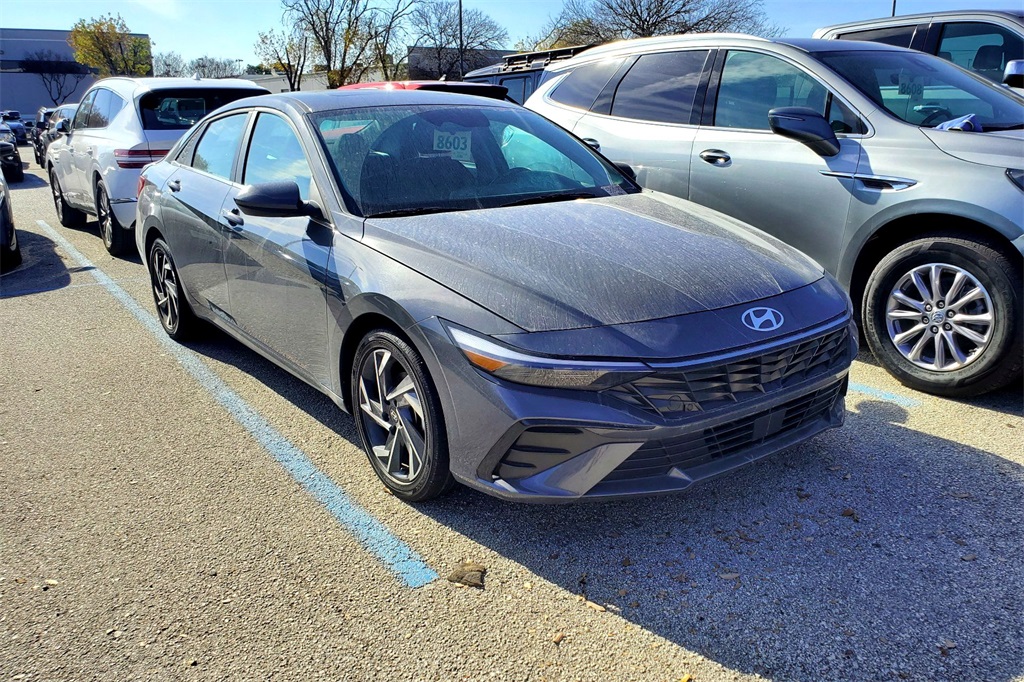 2025 Hyundai Elantra SEL's photo