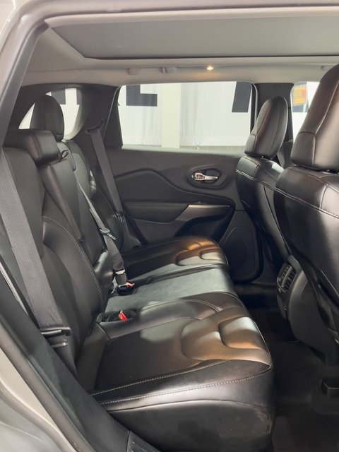2022 Jeep Cherokee Limited photo 6