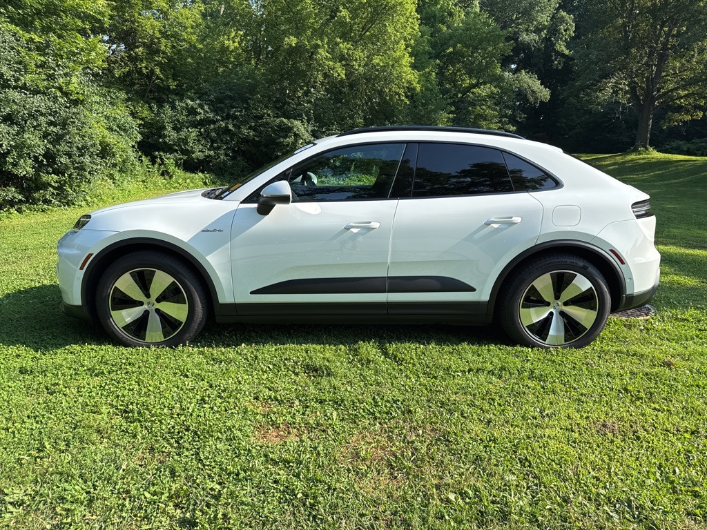 Certified 2025 Porsche Macan Base with VIN WP1AA2XA1SL000355 for sale in Glendale, WI