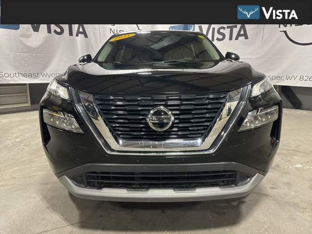 2021 Nissan Rogue SV's photo