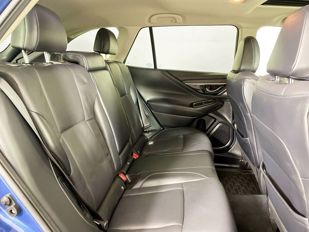 2022 Subaru Outback Limited photo 27