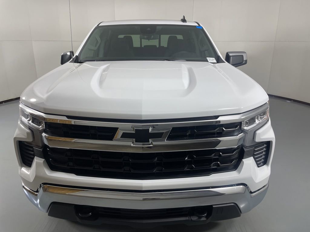 2026 Chevrolet Silverado 1500 LT photo 3