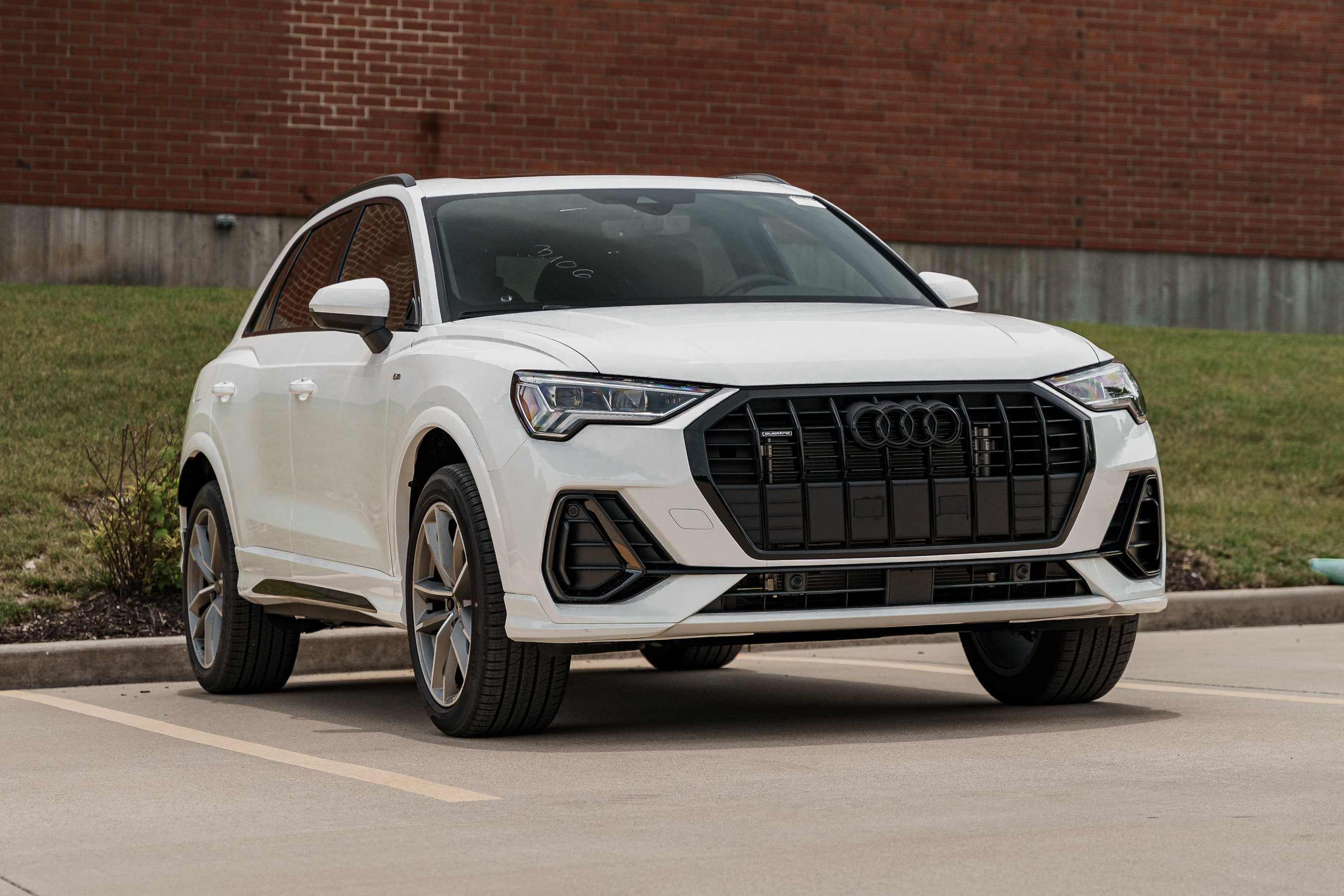 New 2025 ARKONA WHITE Audi S line Premium image 1
