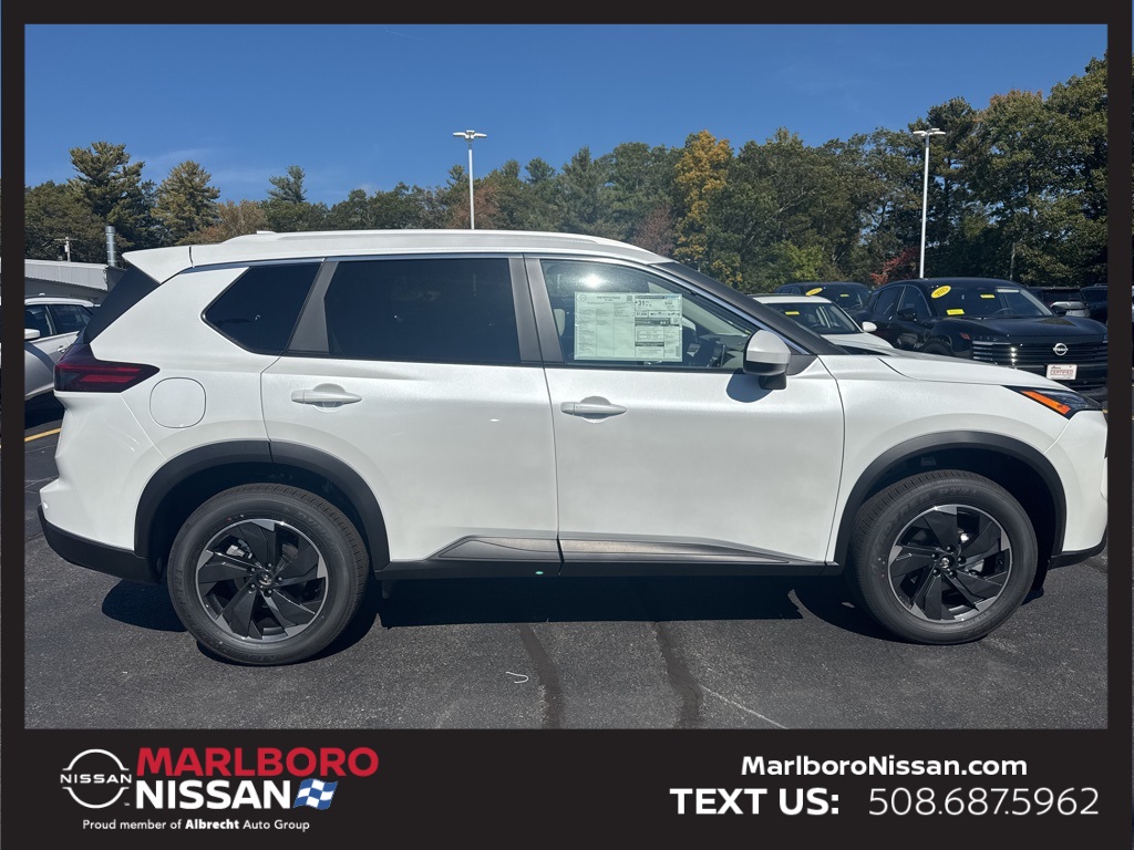 2026 Nissan Rogue SV photo 2