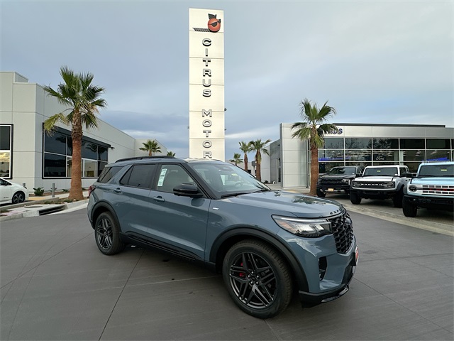 2026 Ford Explorer ST-LINE's photo