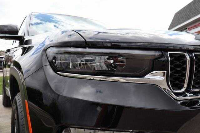2025 Jeep Grand Cherokee Limited photo 3