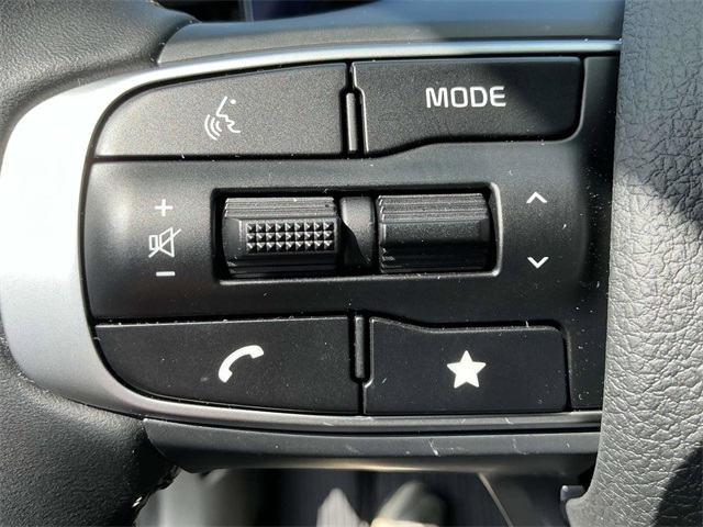 2025 Kia K5 GT-Line photo 17