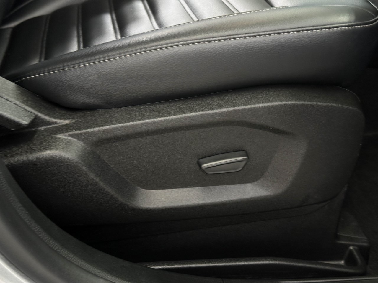 2023 Ford Edge SEL photo 19
