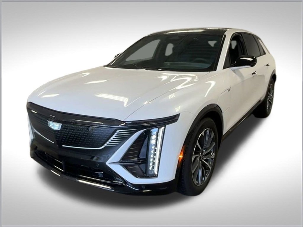 2025 Cadillac Lyriq Sport photo 3