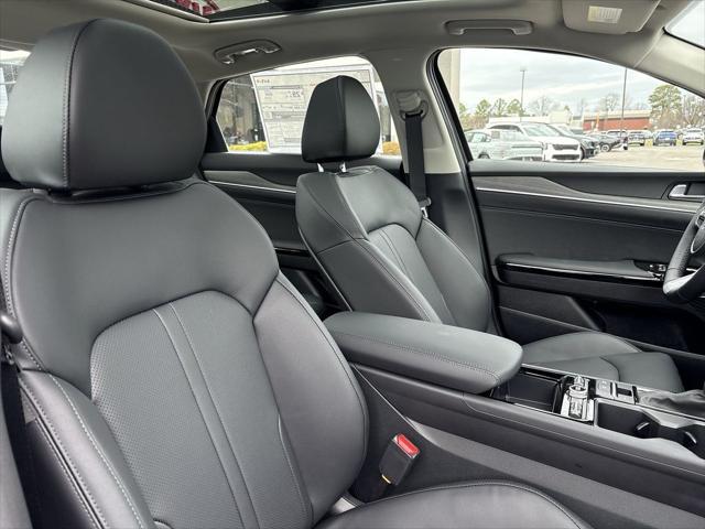 2025 Kia K5 EX photo 24