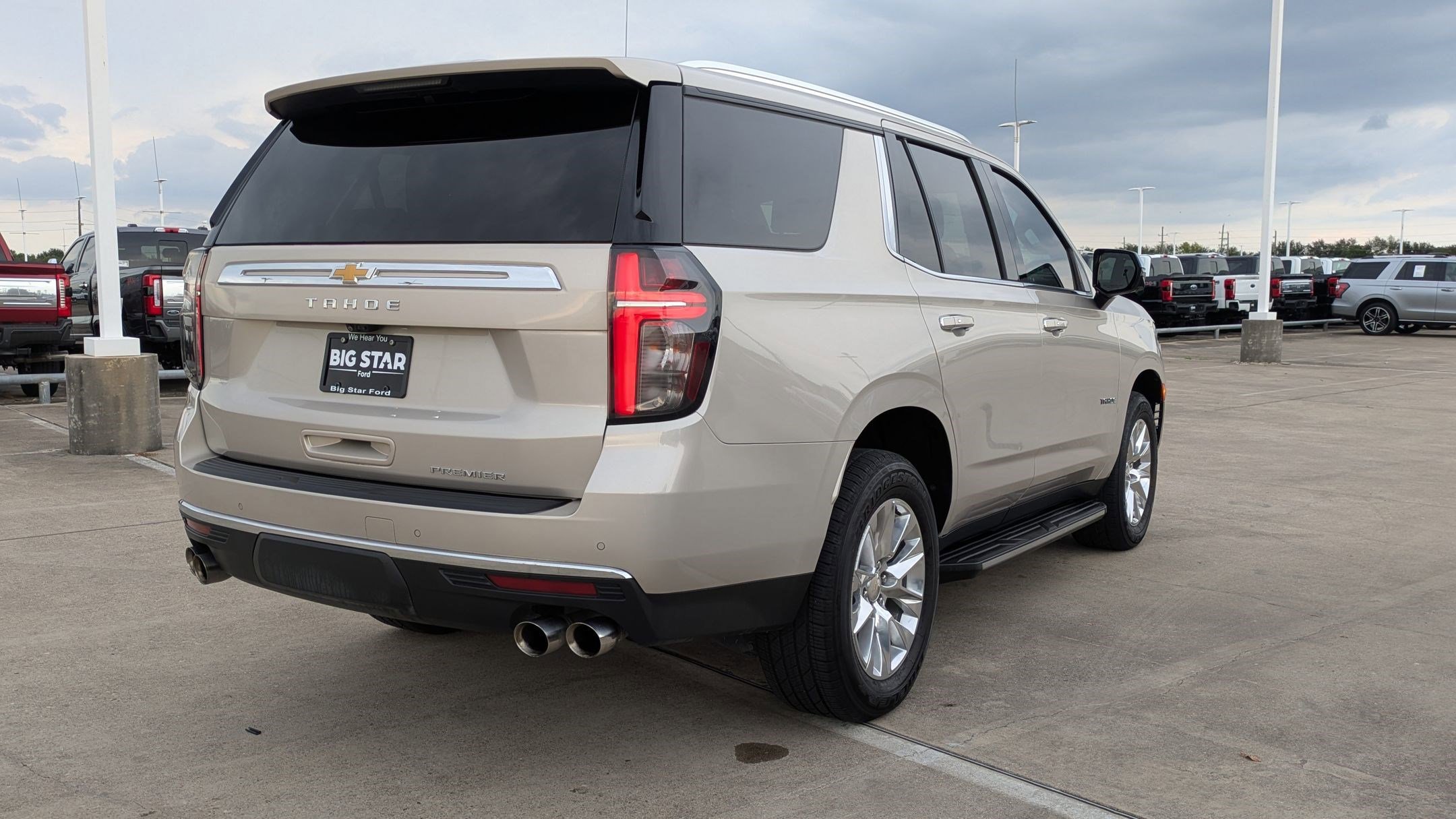 2021 Chevrolet Tahoe Premier photo 3