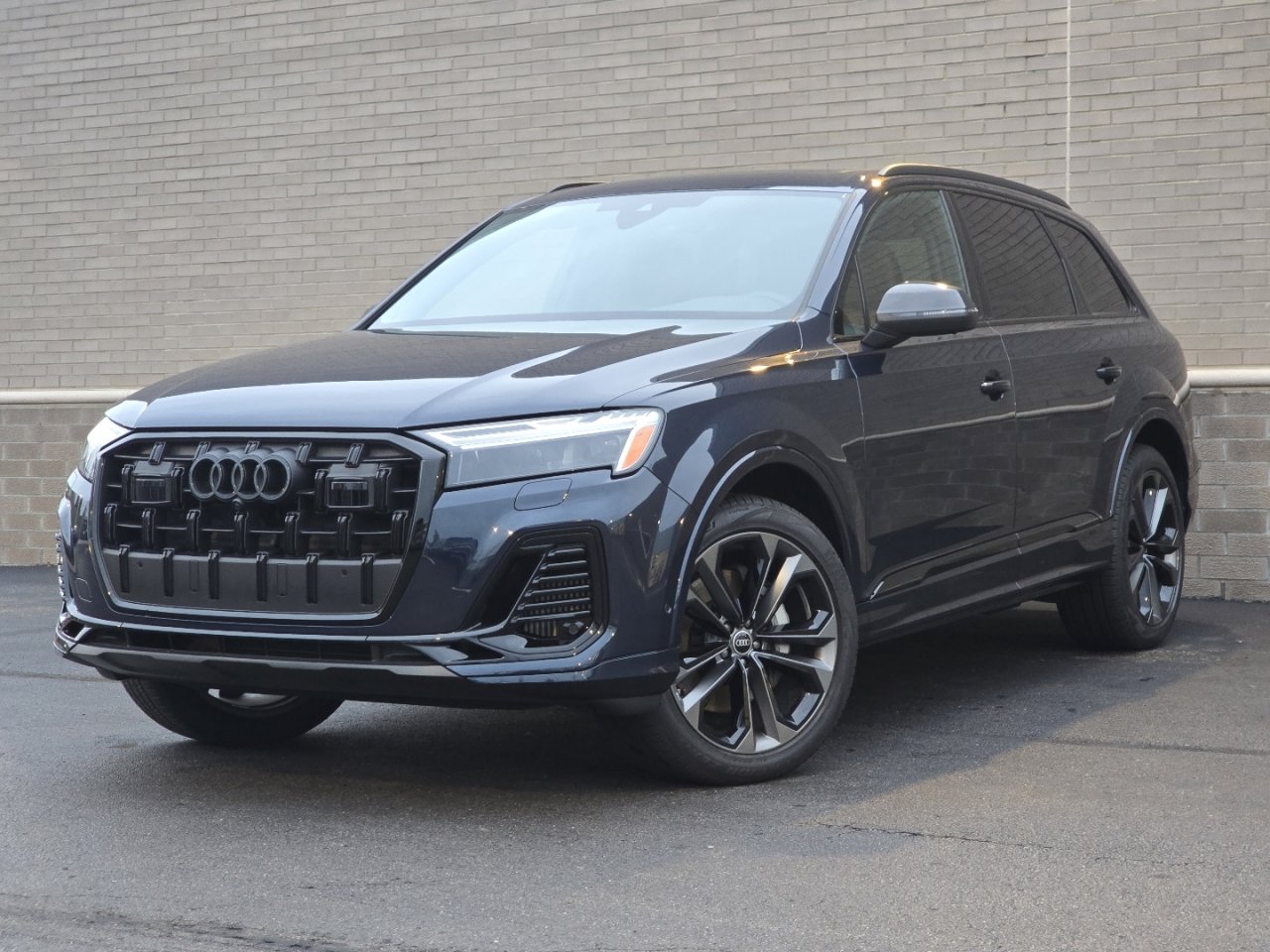 2025 Audi Q7 Premium Plus's photo