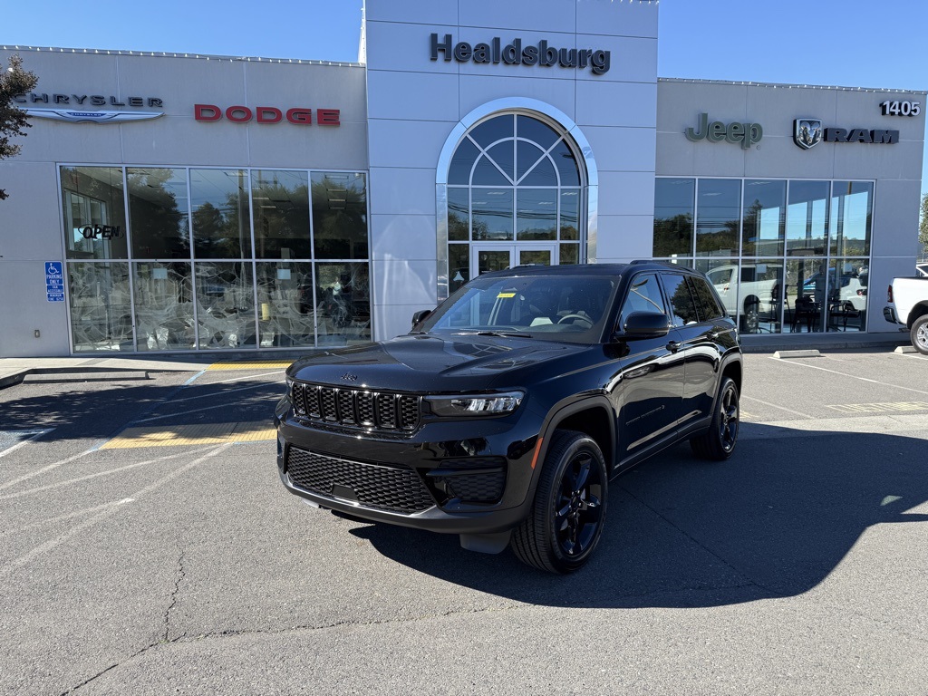 2025 Jeep Grand Cherokee Altitude's photo