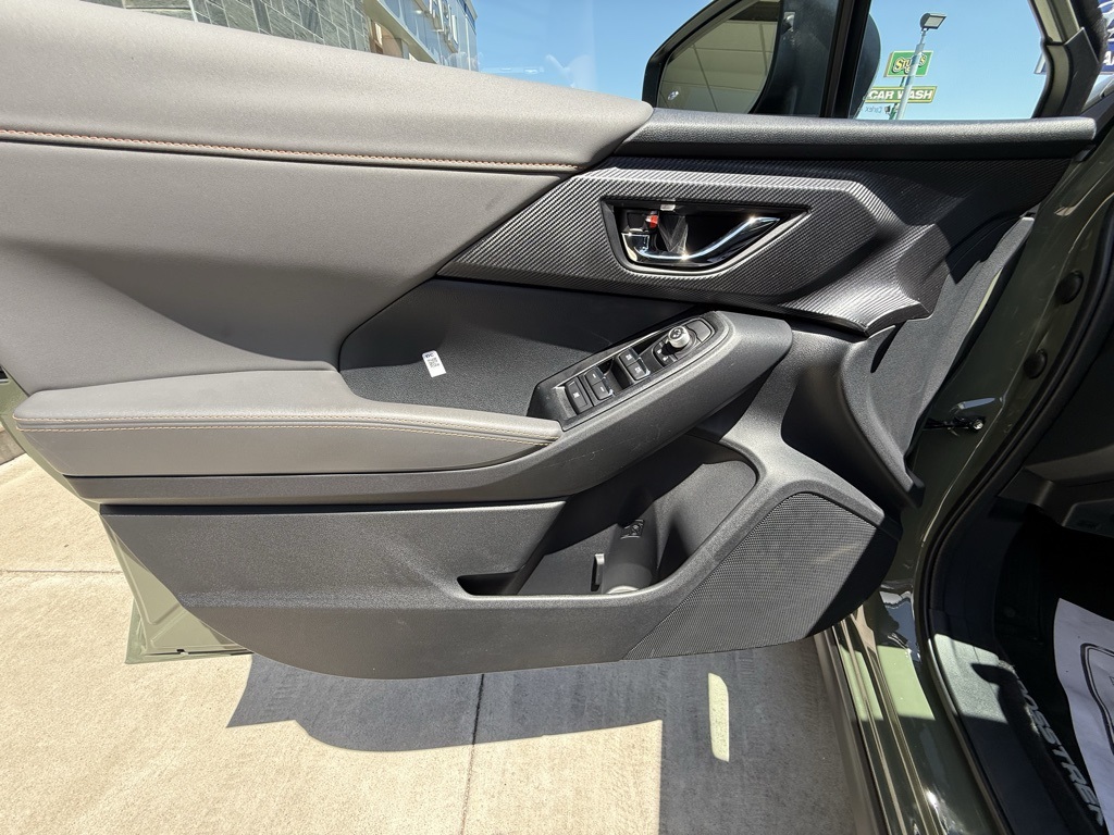 Used 2023  Toyota SE image 1