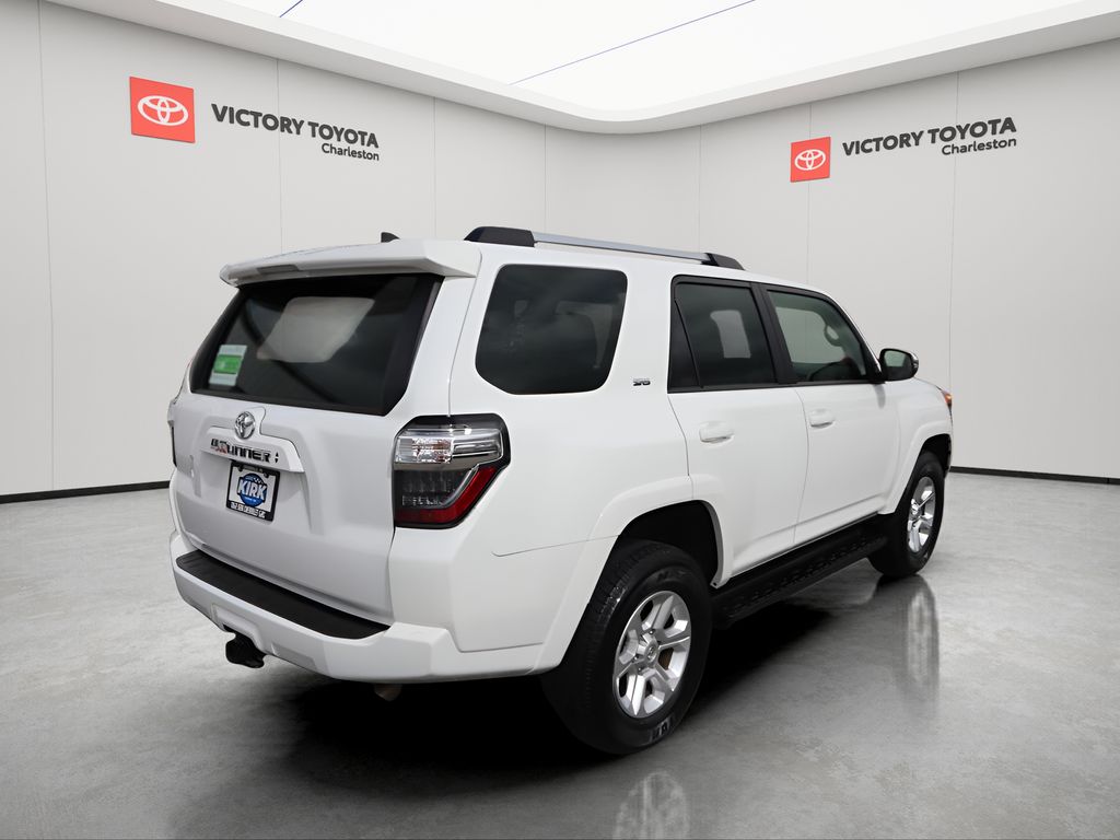 2023 Toyota 4Runner SR5 Premium photo 4
