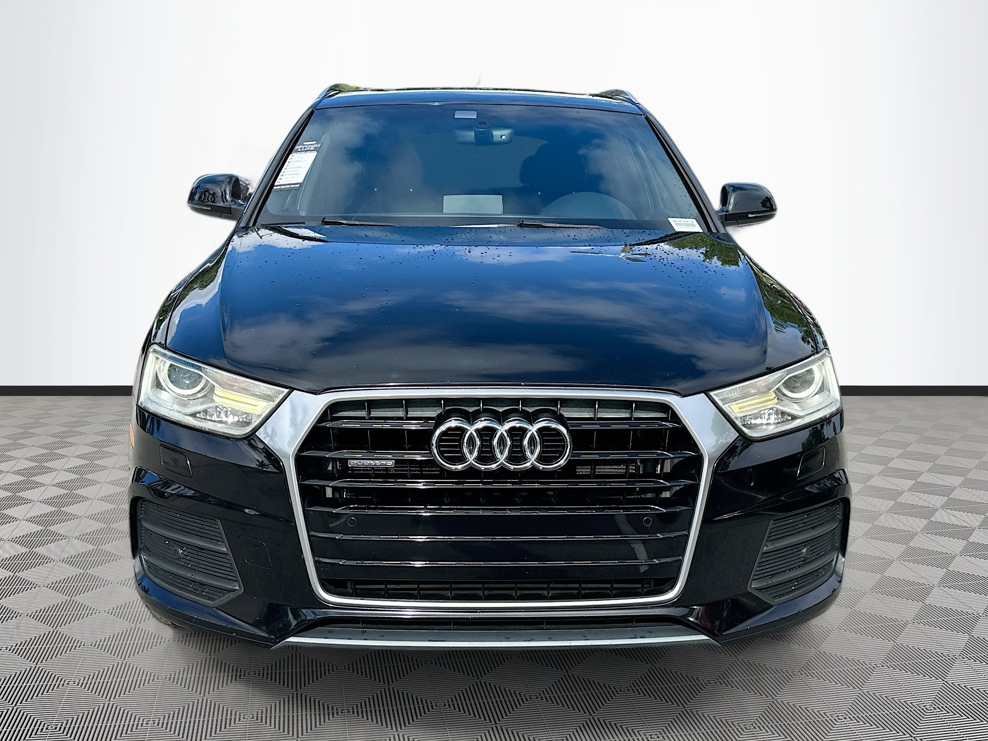2016 Audi Q3 Premium Plus photo 2