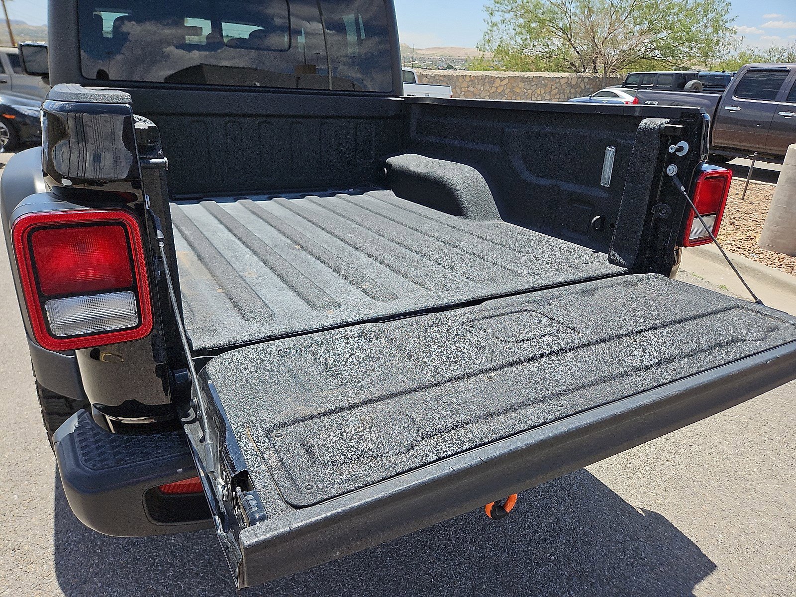 2023 Jeep Gladiator Mojave photo 17