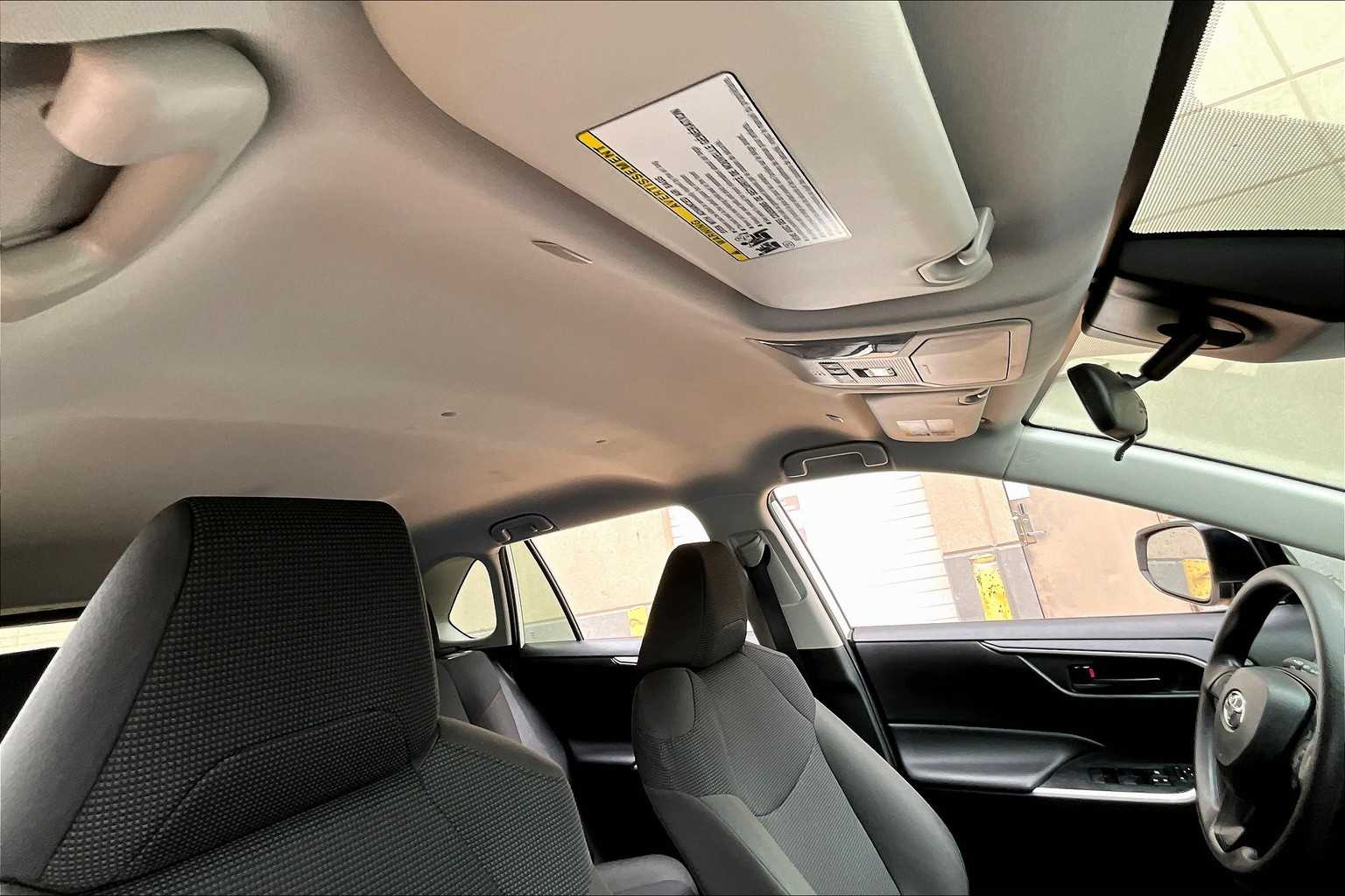 2025 Toyota RAV4 LE photo 7