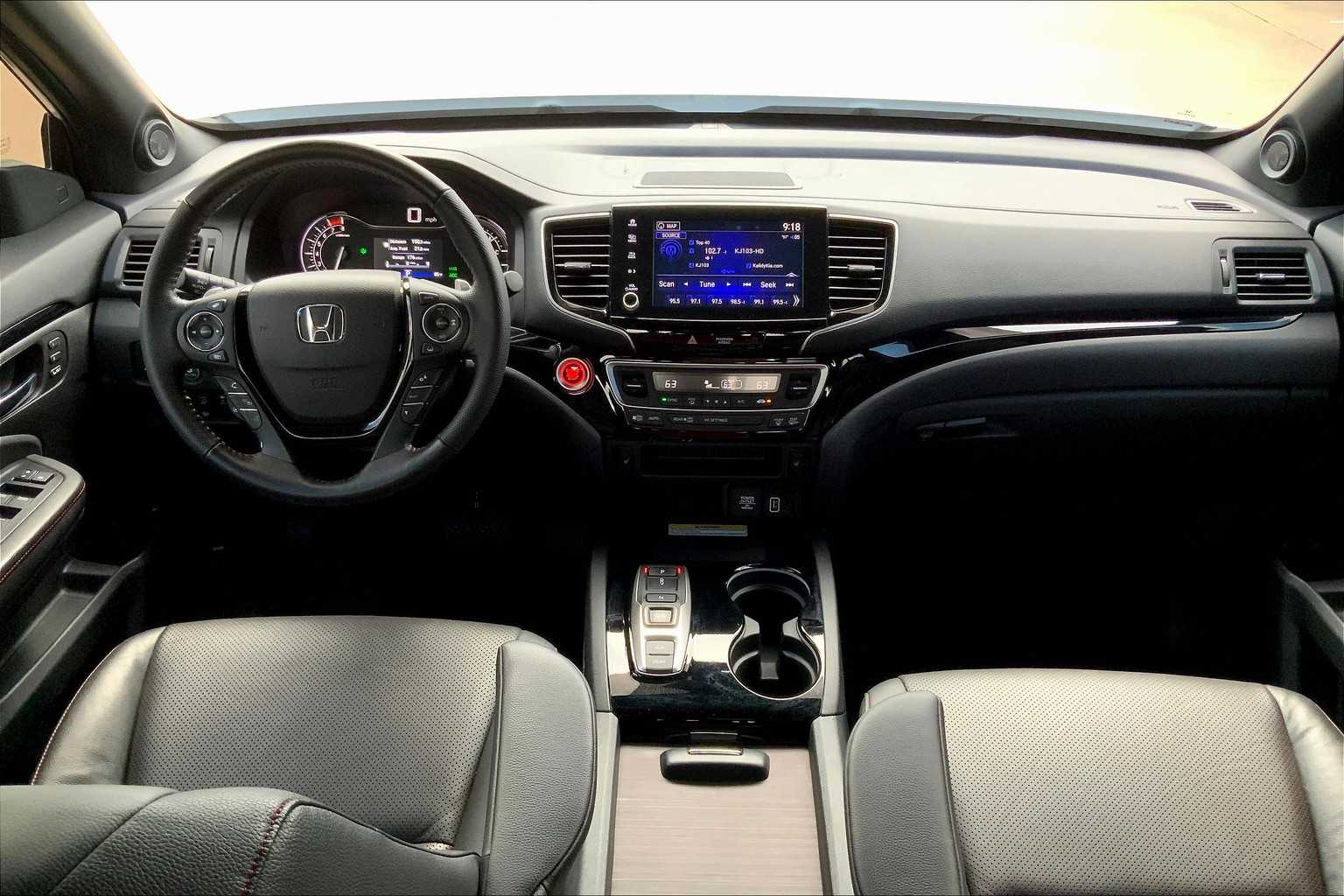 2022 Honda Ridgeline Black Edition photo 11