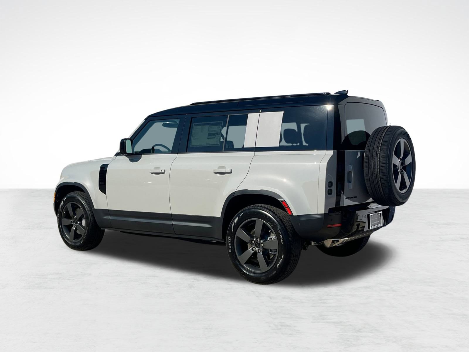 2026 Land Rover Defender 110 S photo 2