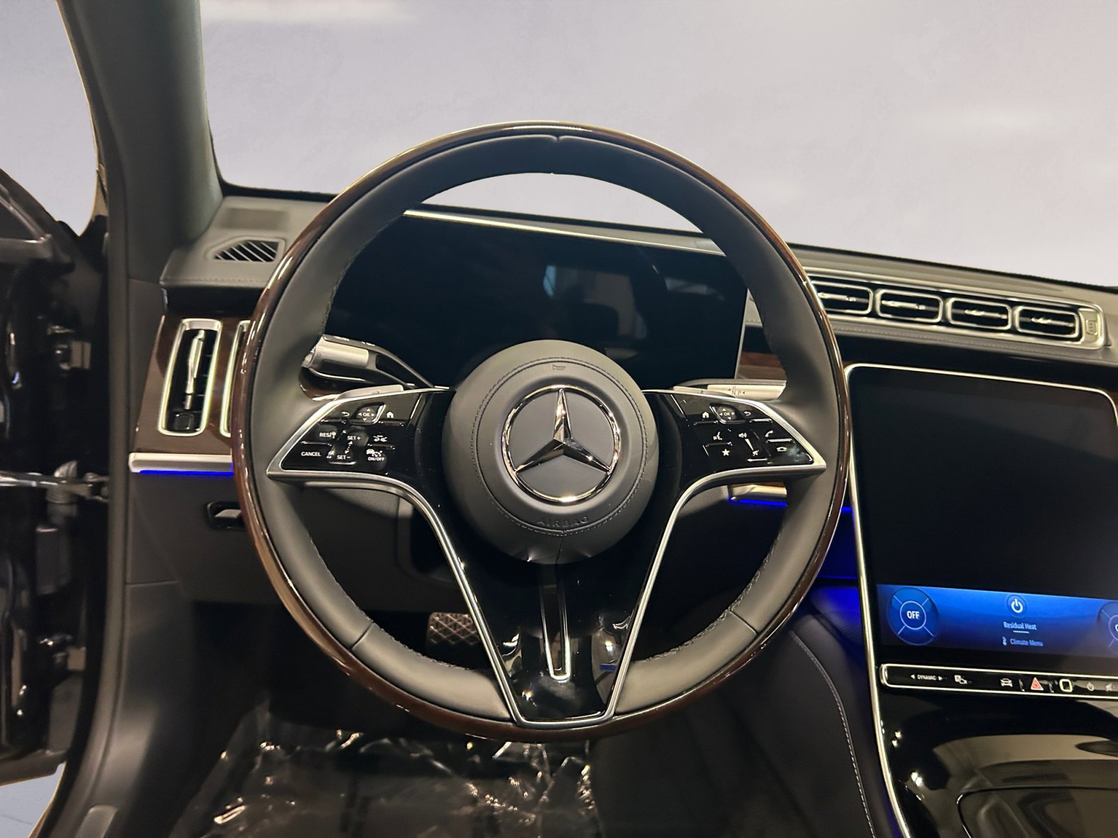 2026 Mercedes Benz S 580 4MATIC photo 14