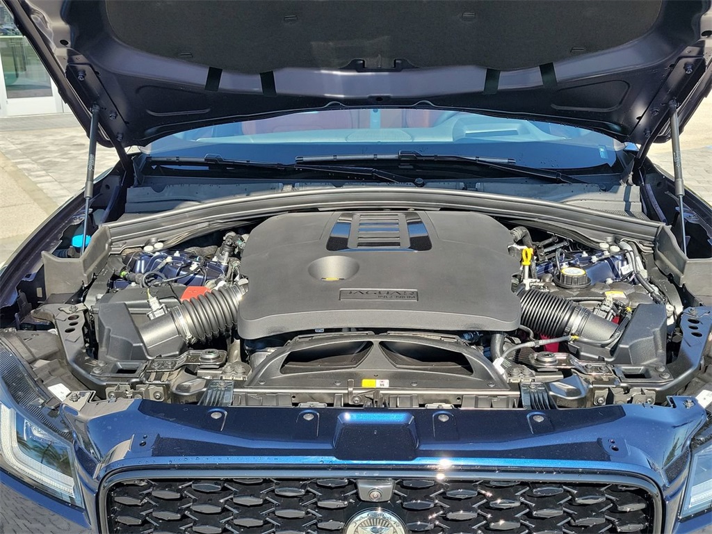 2026 Jaguar F-PACE P400 R-Dynamic S photo 28