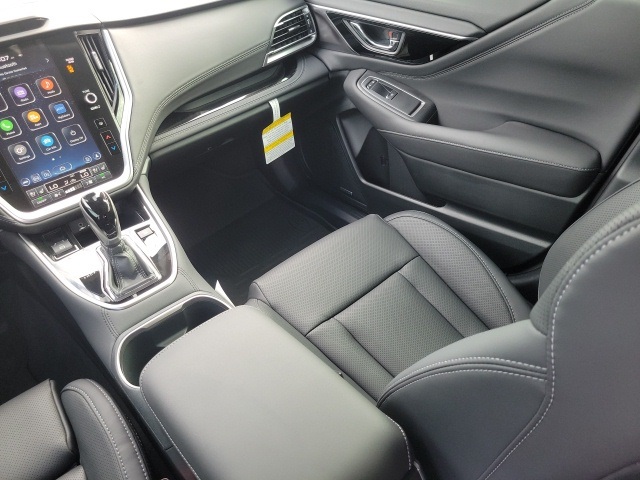 2025 Subaru Outback Touring XT photo 11