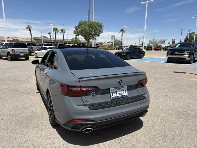 Used 2024 Pure Gray w/Deep Black Roof Volkswagen Autobahn image 18