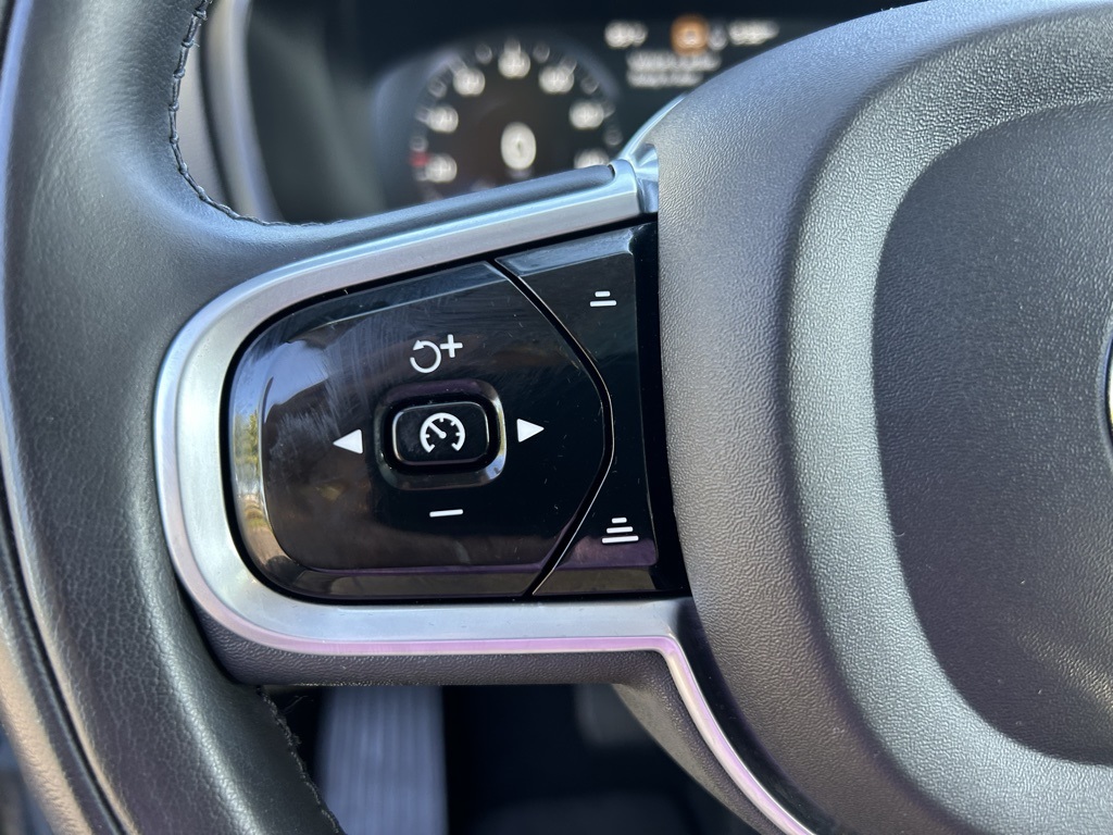 2022 Volvo XC90 Recharge T8 Inscription photo 9