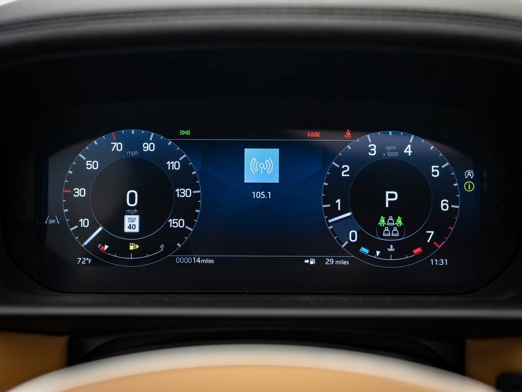 2025 Land Rover Discovery Metropolitan Edition photo 20