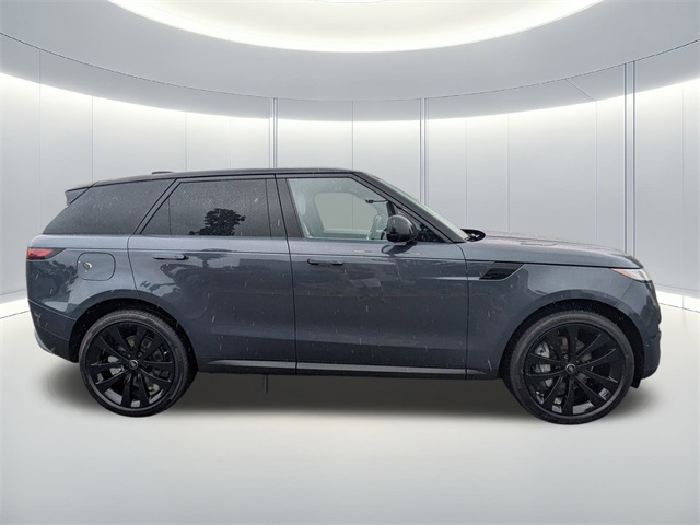 2025 Land Rover Range Rover Sport SE photo 4