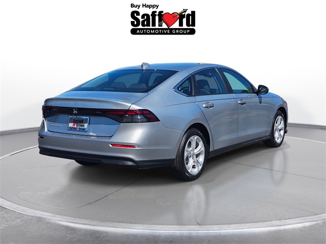 2025 Honda Accord LX photo 4
