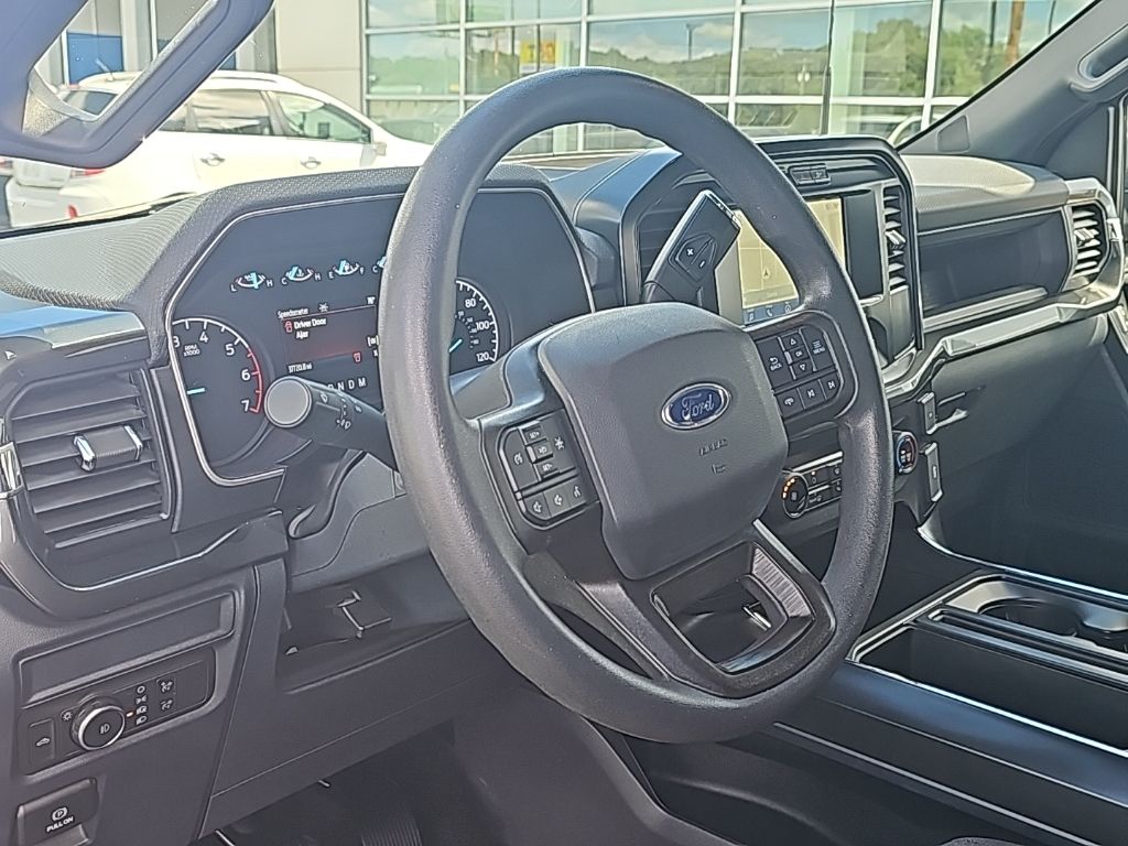 2022 Ford F-150 XL photo 18