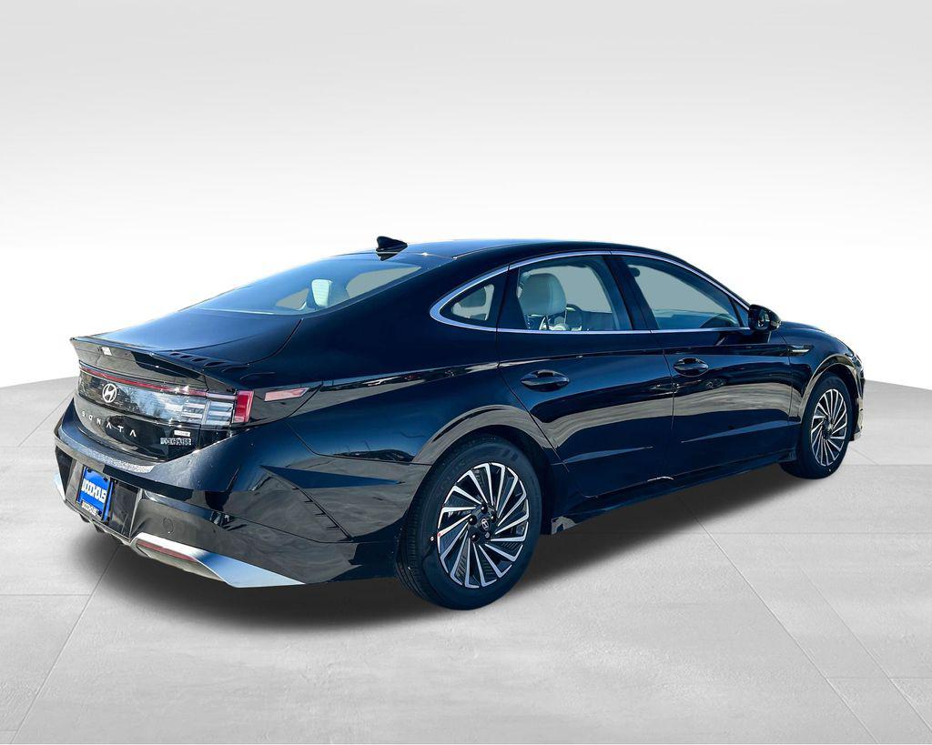 2025 Hyundai Sonata Hybrid SEL photo 5