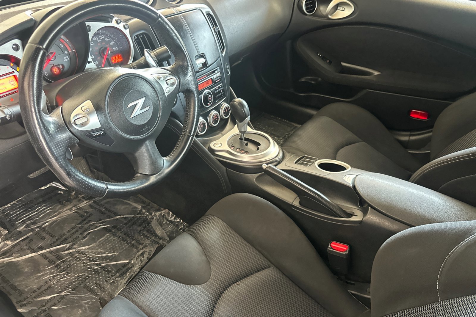 2010 Nissan 370Z Base photo 10