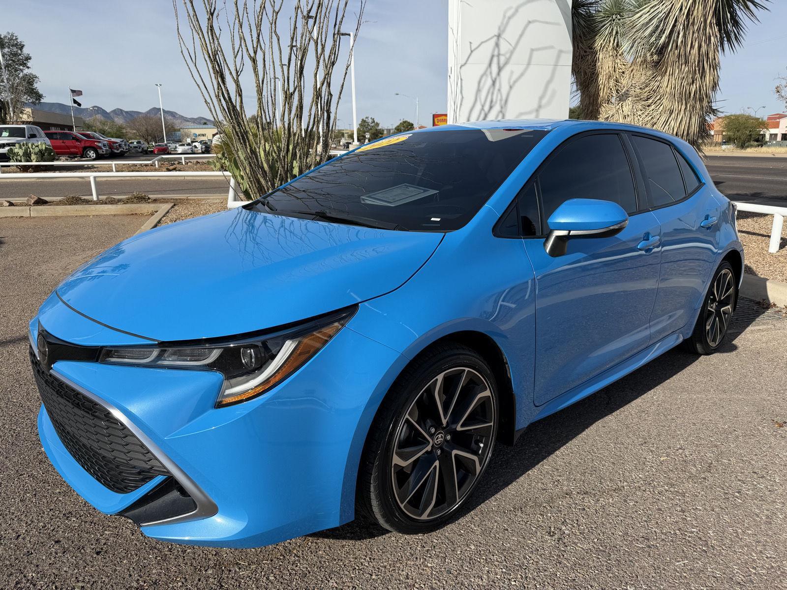 2022 Toyota Corolla Hatchback XSE's photo