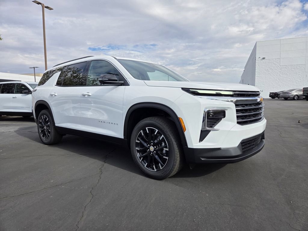 2026 Chevrolet Traverse LT's photo