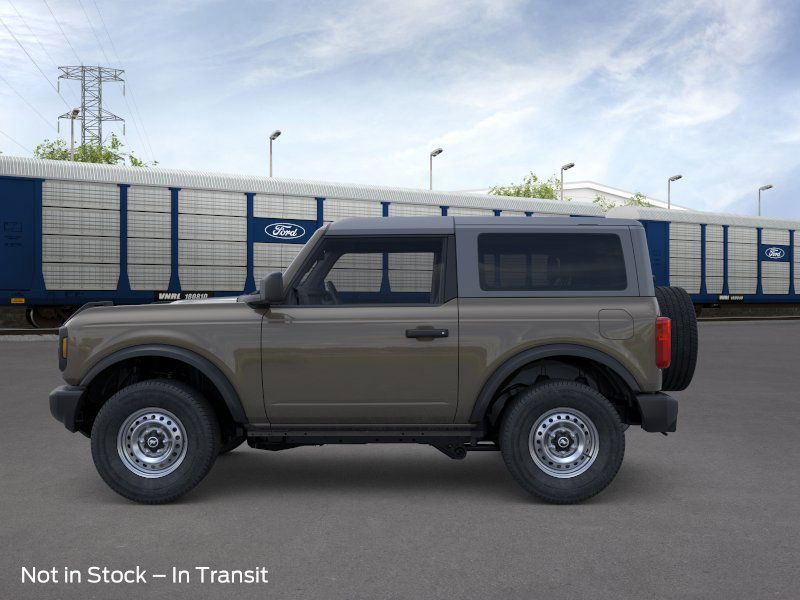 2025 Ford Bronco Base photo 2