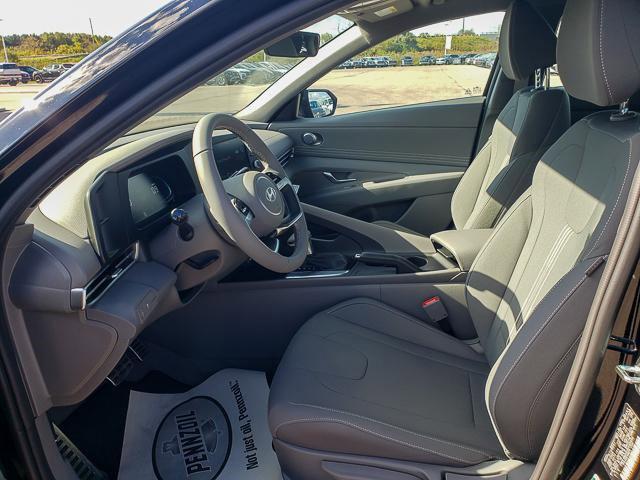 2025 Hyundai Elantra SEL Sport photo 10