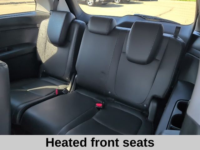 2024 Honda Odyssey Touring photo 3
