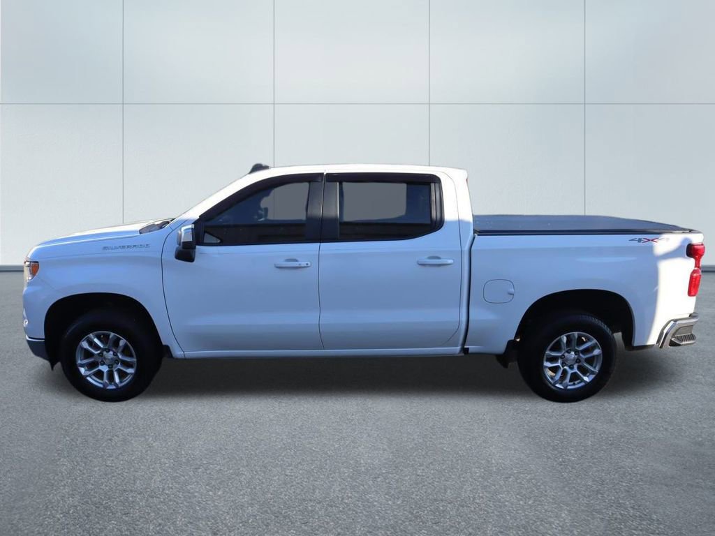 2024 Chevrolet Silverado 1500 LT photo 4
