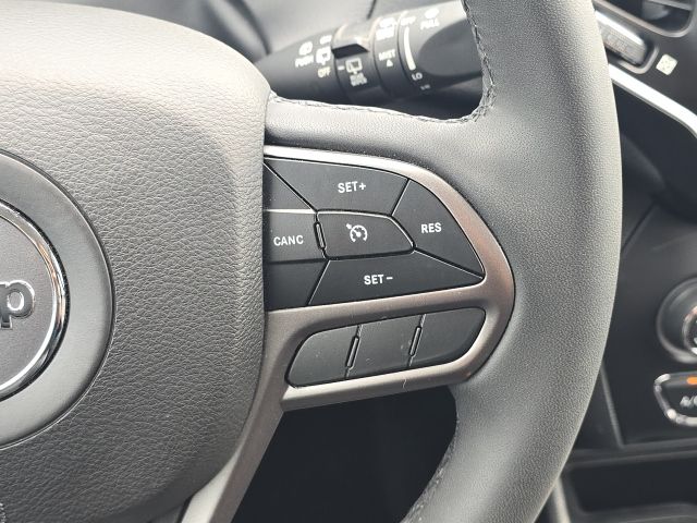 2022 Jeep Cherokee Latitude Lux photo 26