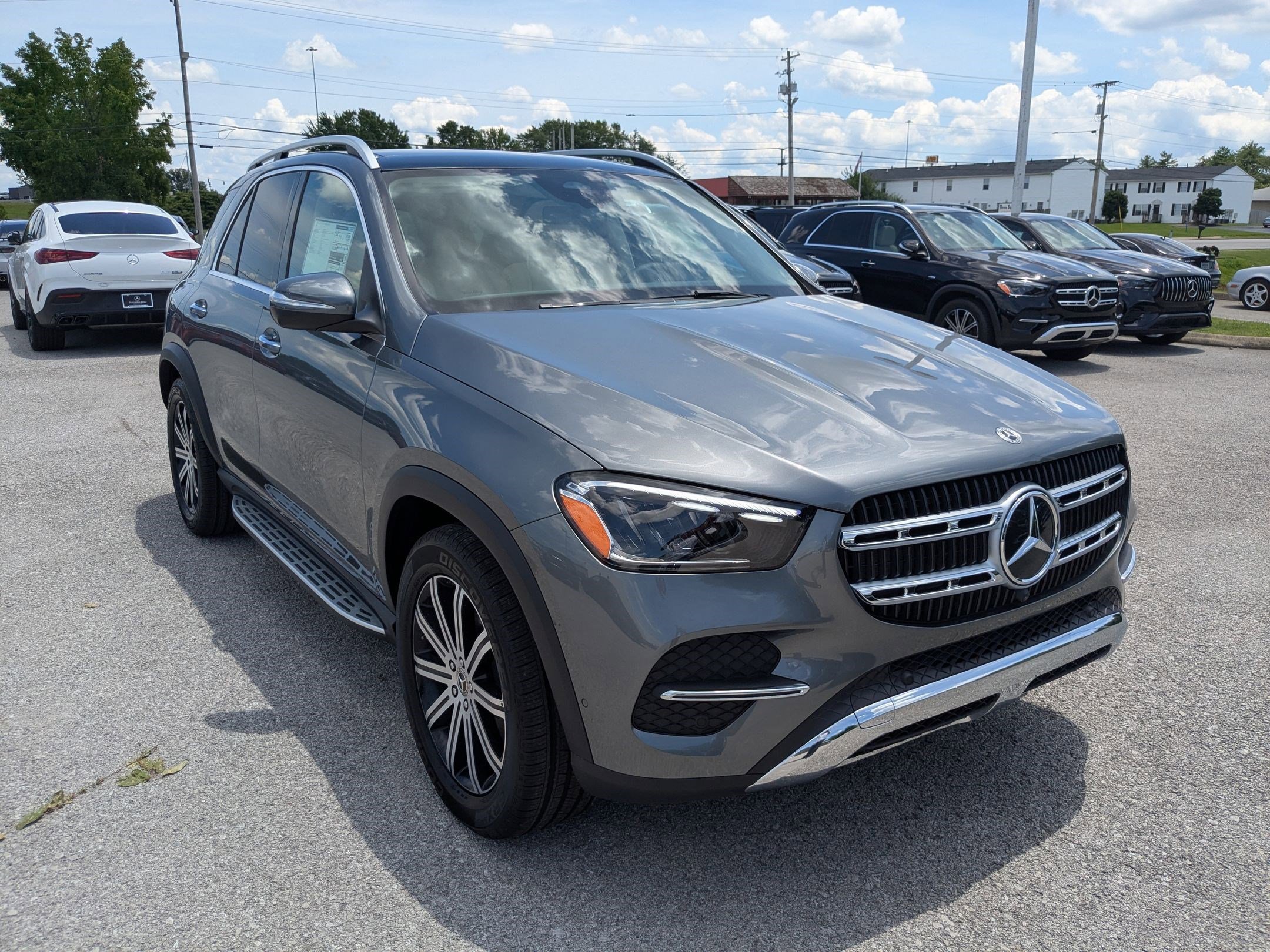 2025 Mercedes Benz GLE 350 4MATIC photo 3