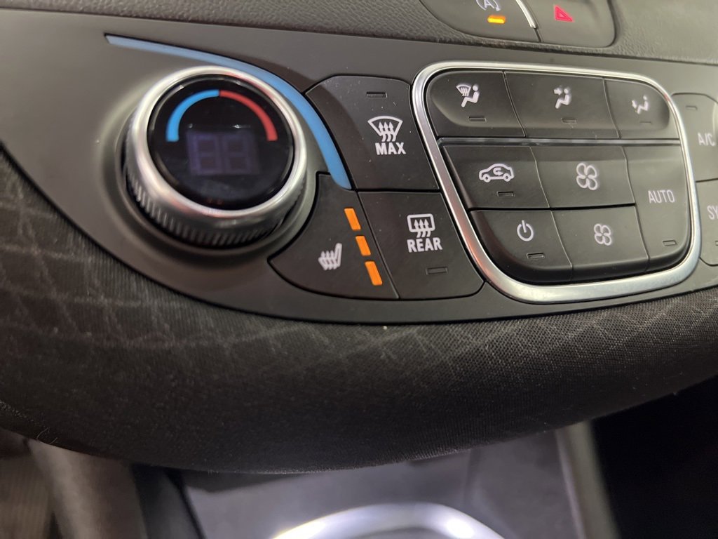 2022 Chevrolet Malibu 1LT photo 28