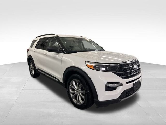 2020 Ford Explorer XLT photo 3