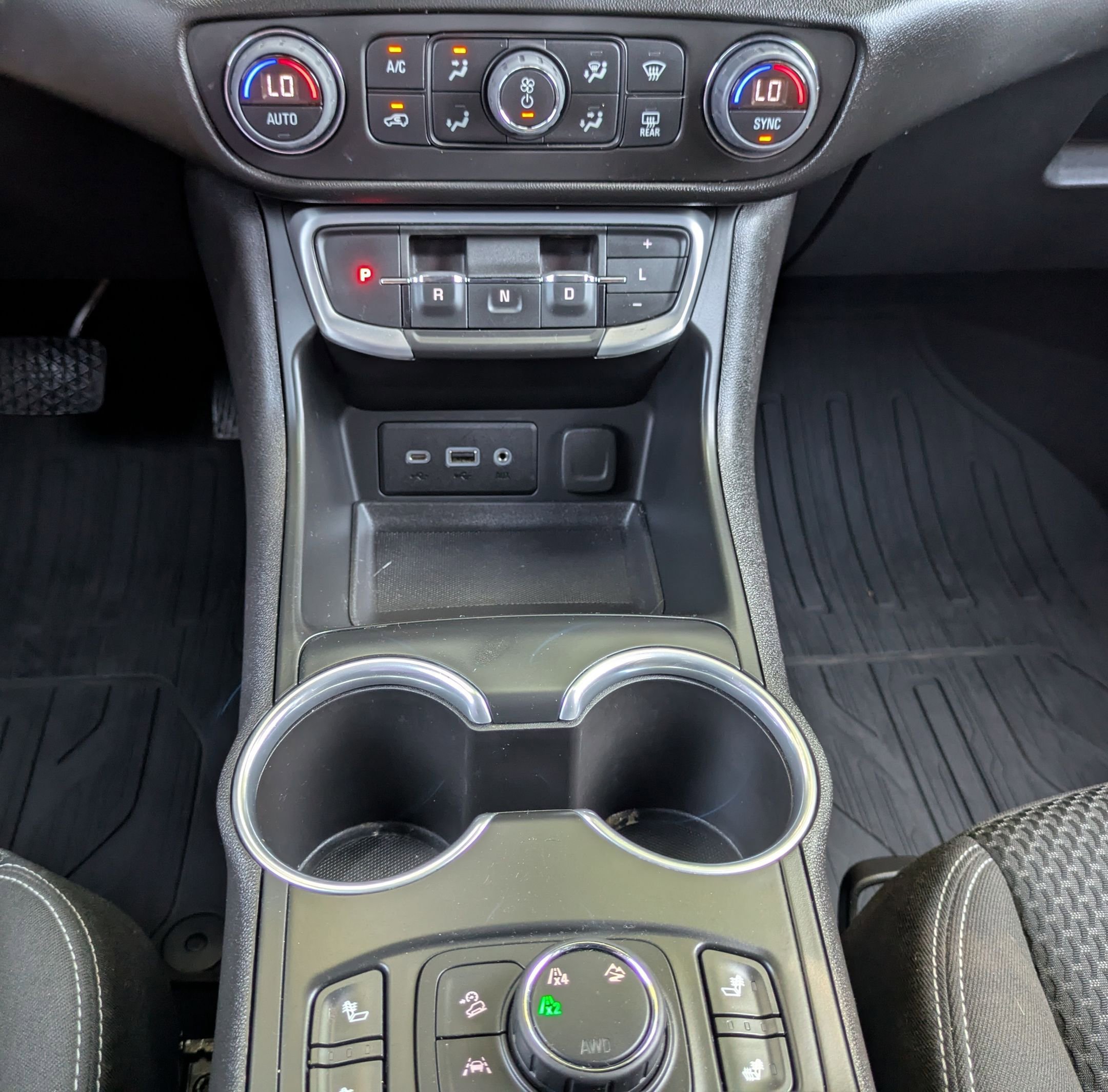 2022 Gmc Terrain SLE photo 11